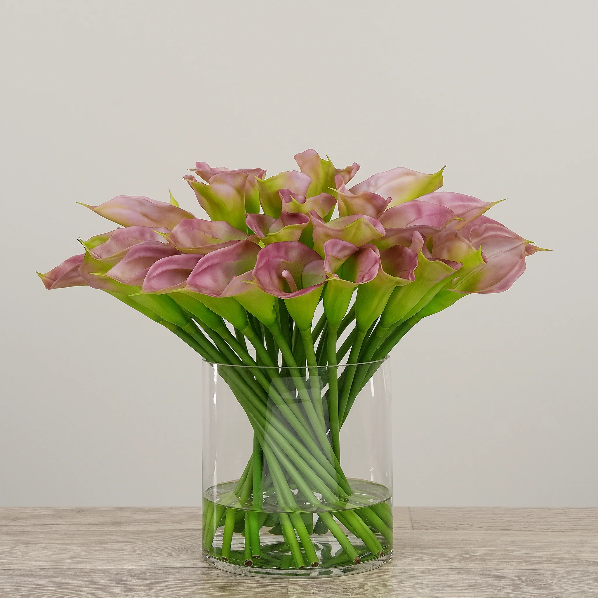Artificial Calla lily Arrangement in Glass Vase - Image 6