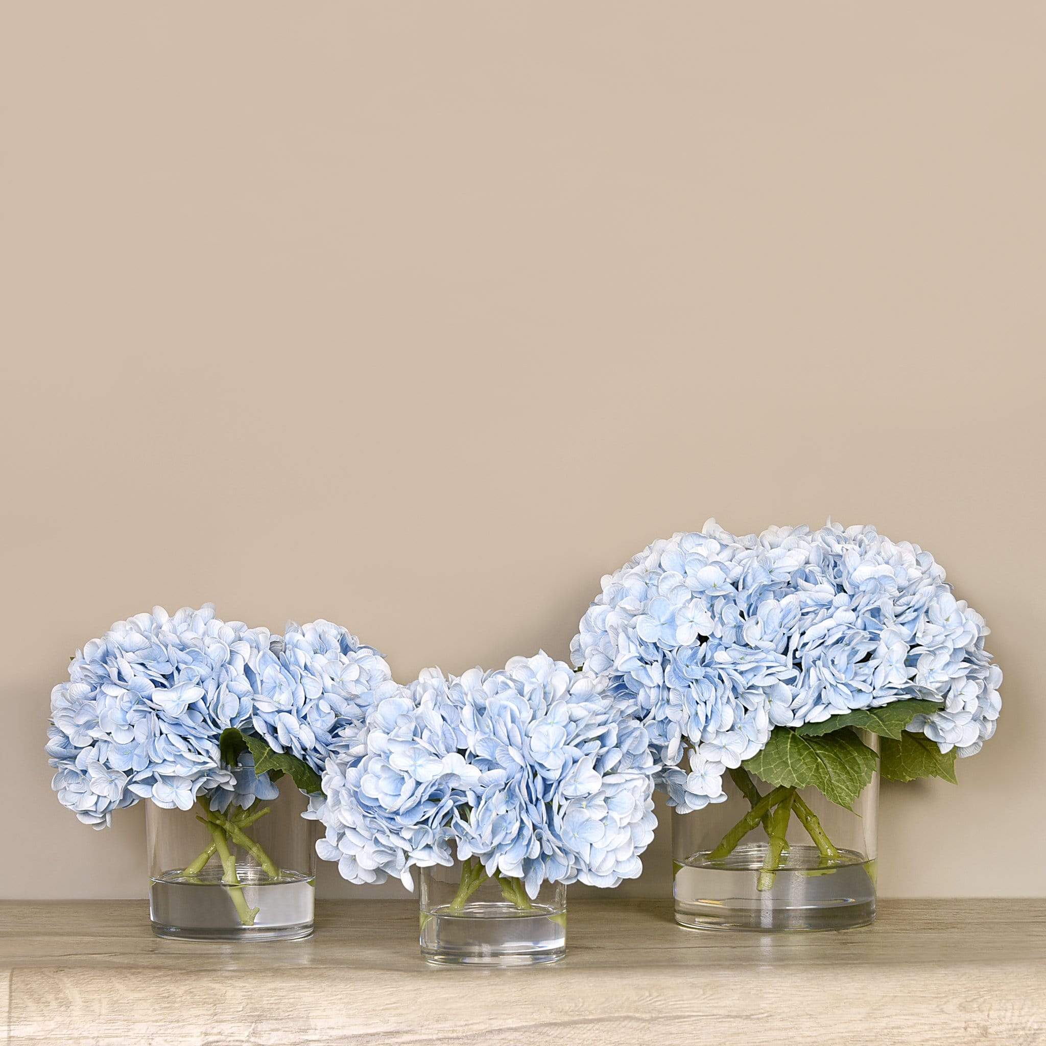 Artificial Hydrangea Arrangement in Glass Vase - Image 19