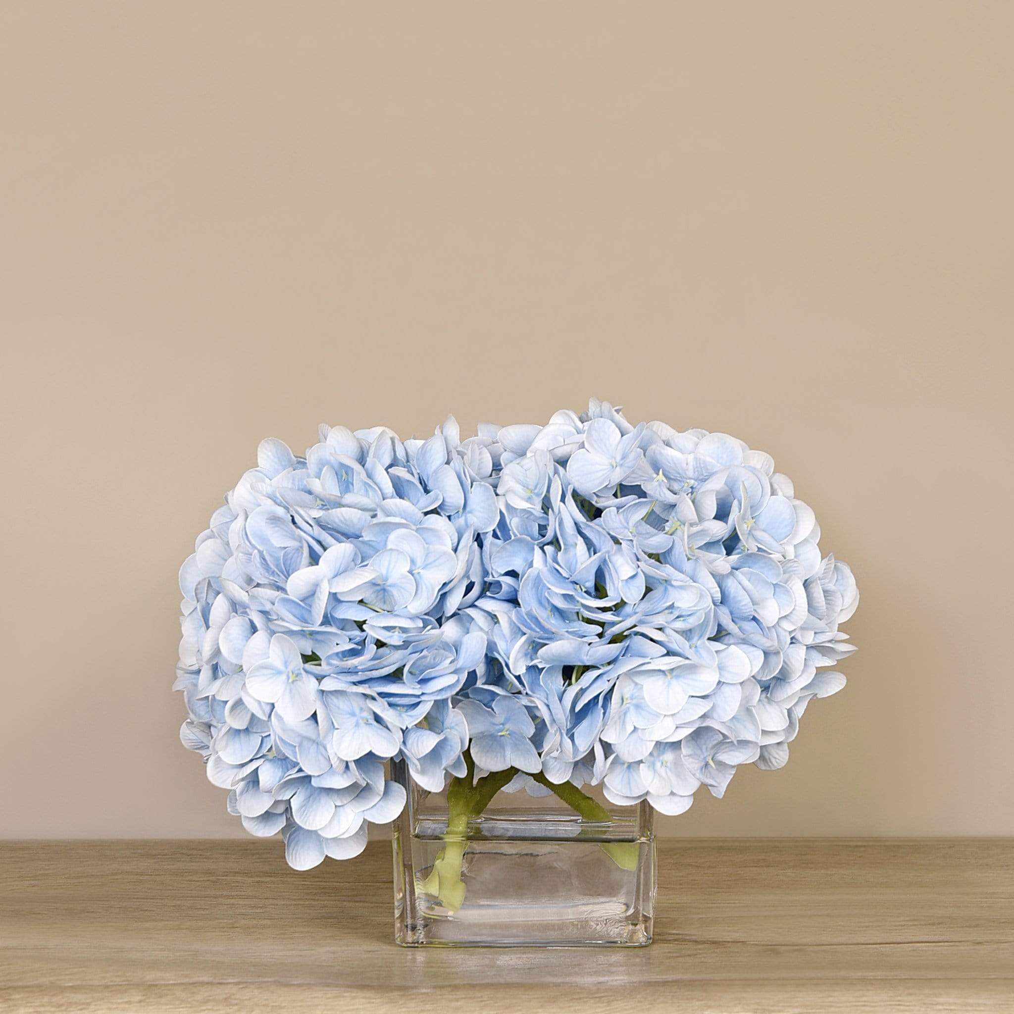 Artificial Hydrangea Arrangement in Glass Vase - Image 17