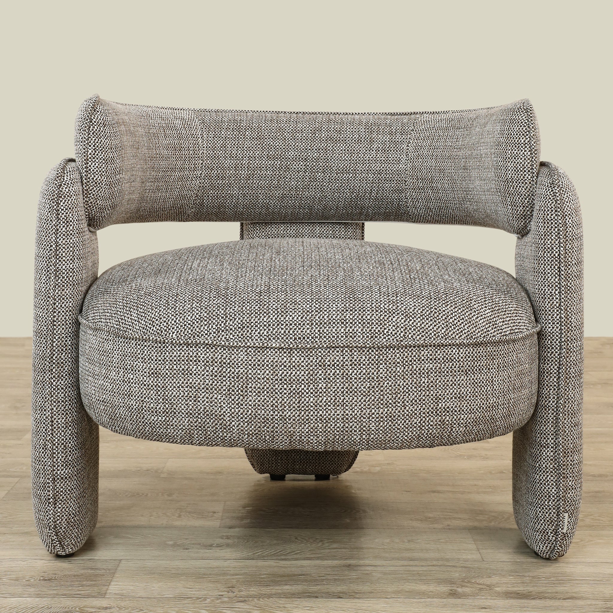 Bassett Armchair Lounge Chair - Image 16