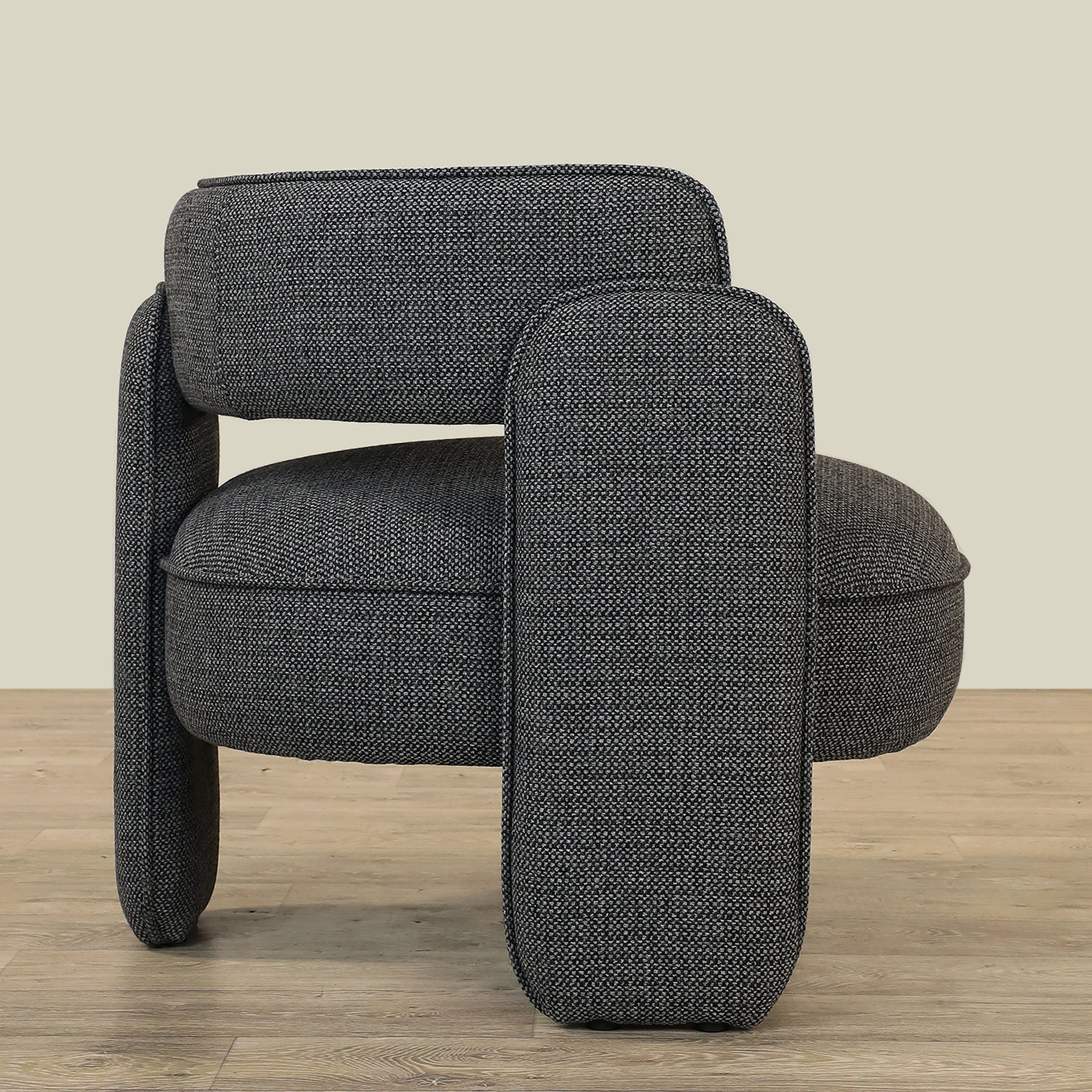 Bassett Armchair Lounge Chair - Image 22