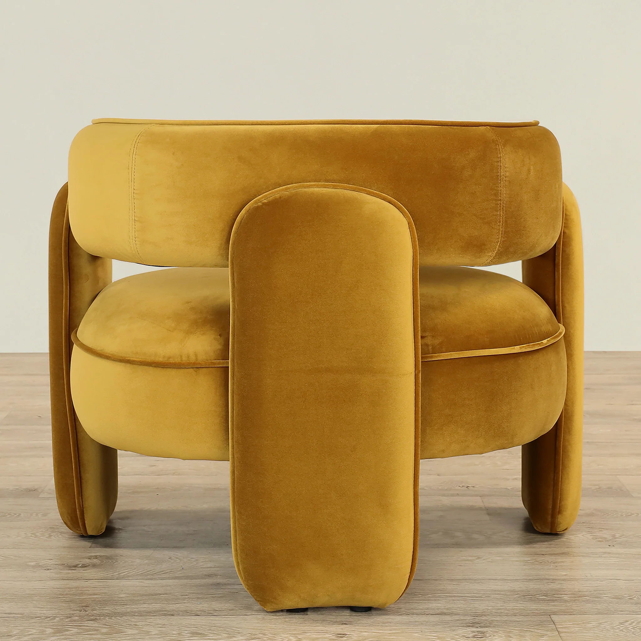 Bassett Armchair Lounge Chair - Image 31