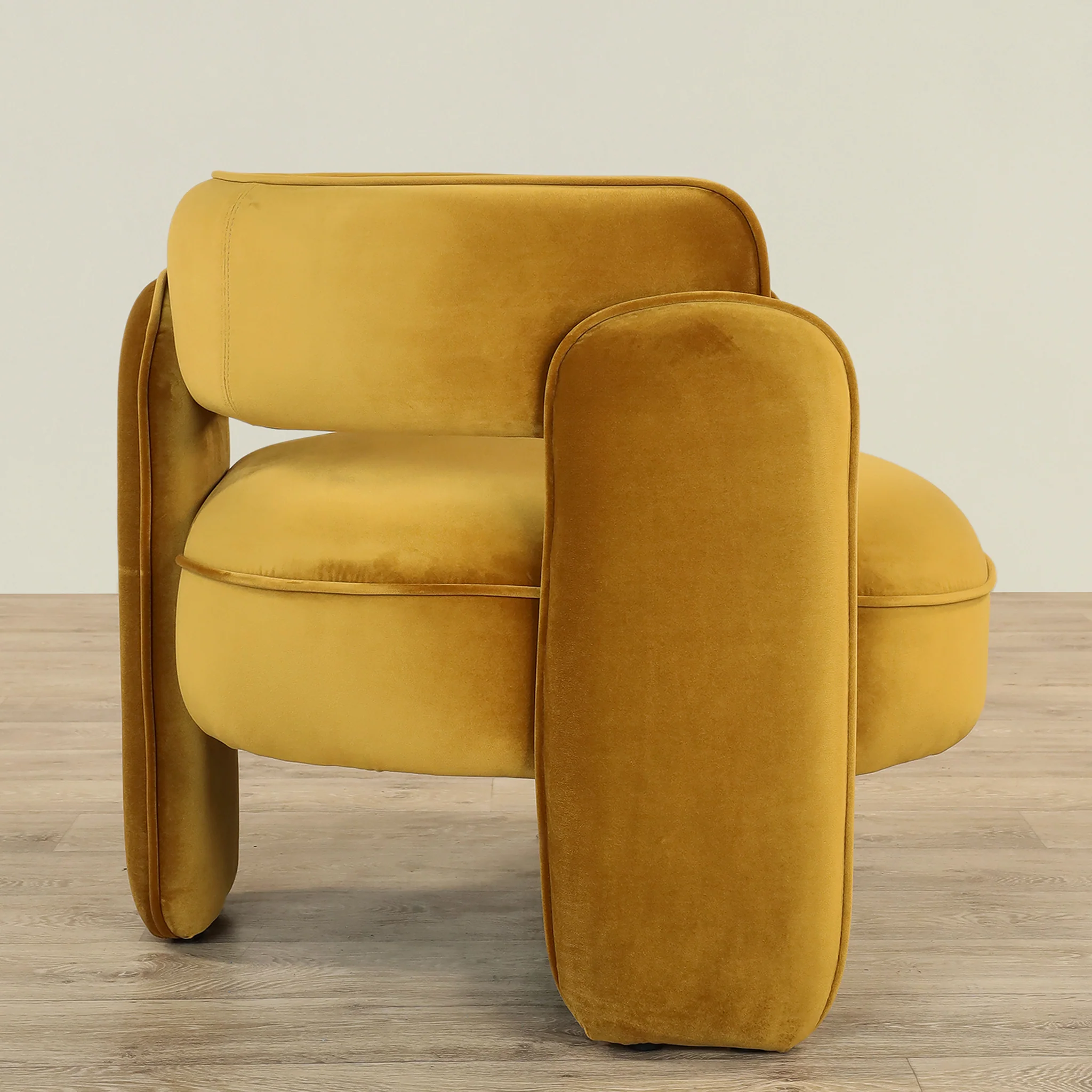 Bassett Armchair Lounge Chair - Image 32
