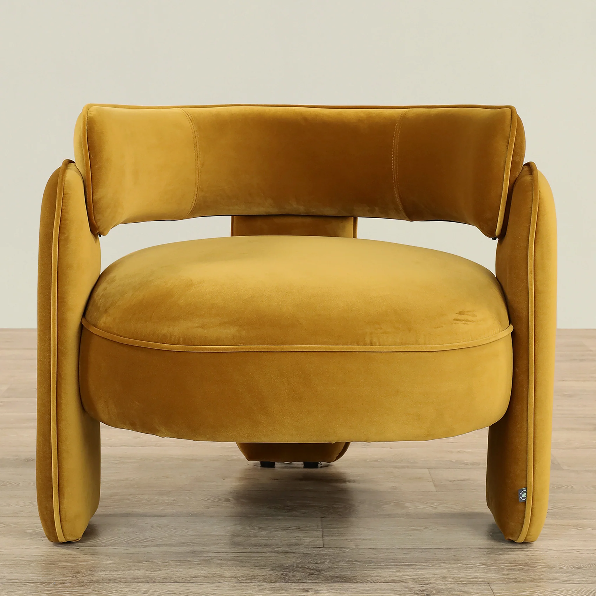 Bassett Armchair Lounge Chair - Image 33