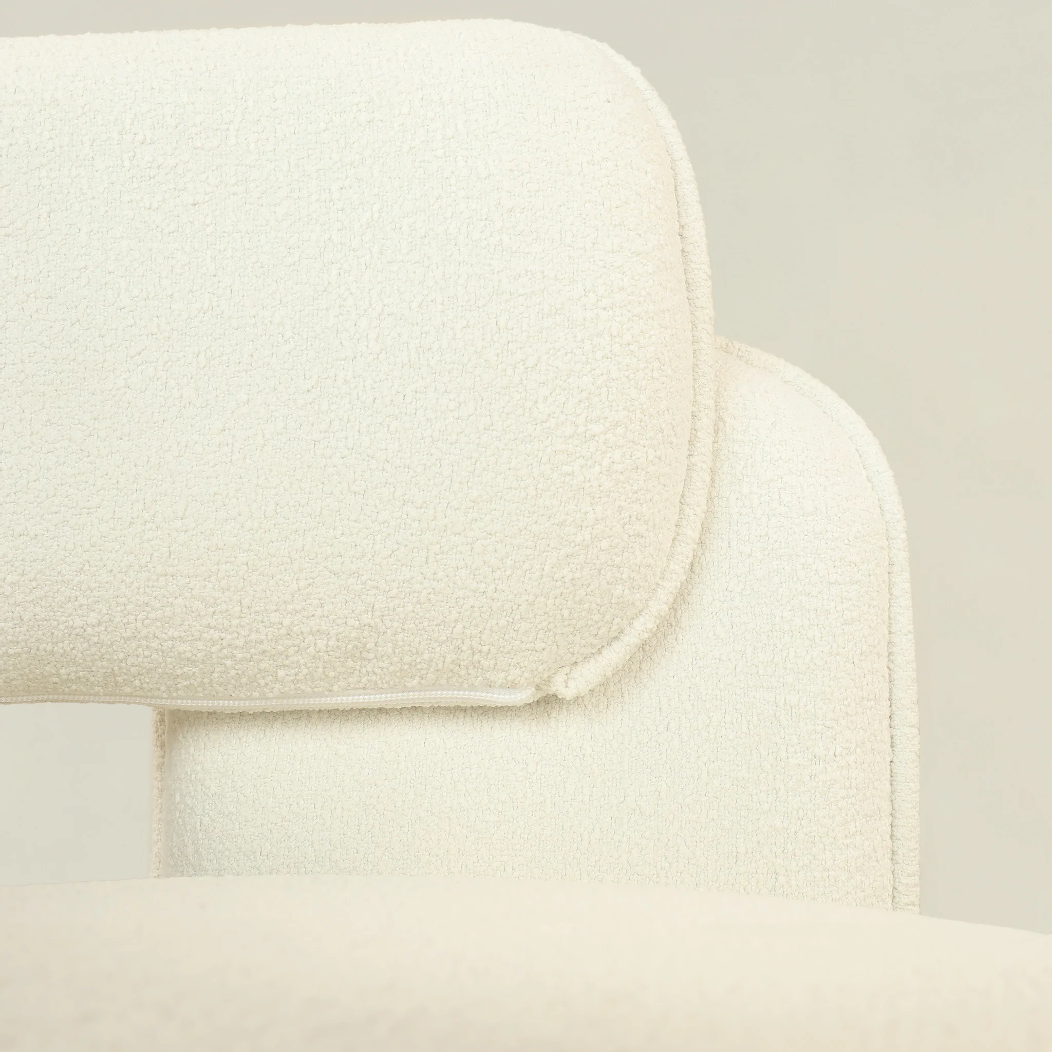 Bassett Armchair Lounge Chair - Image 38