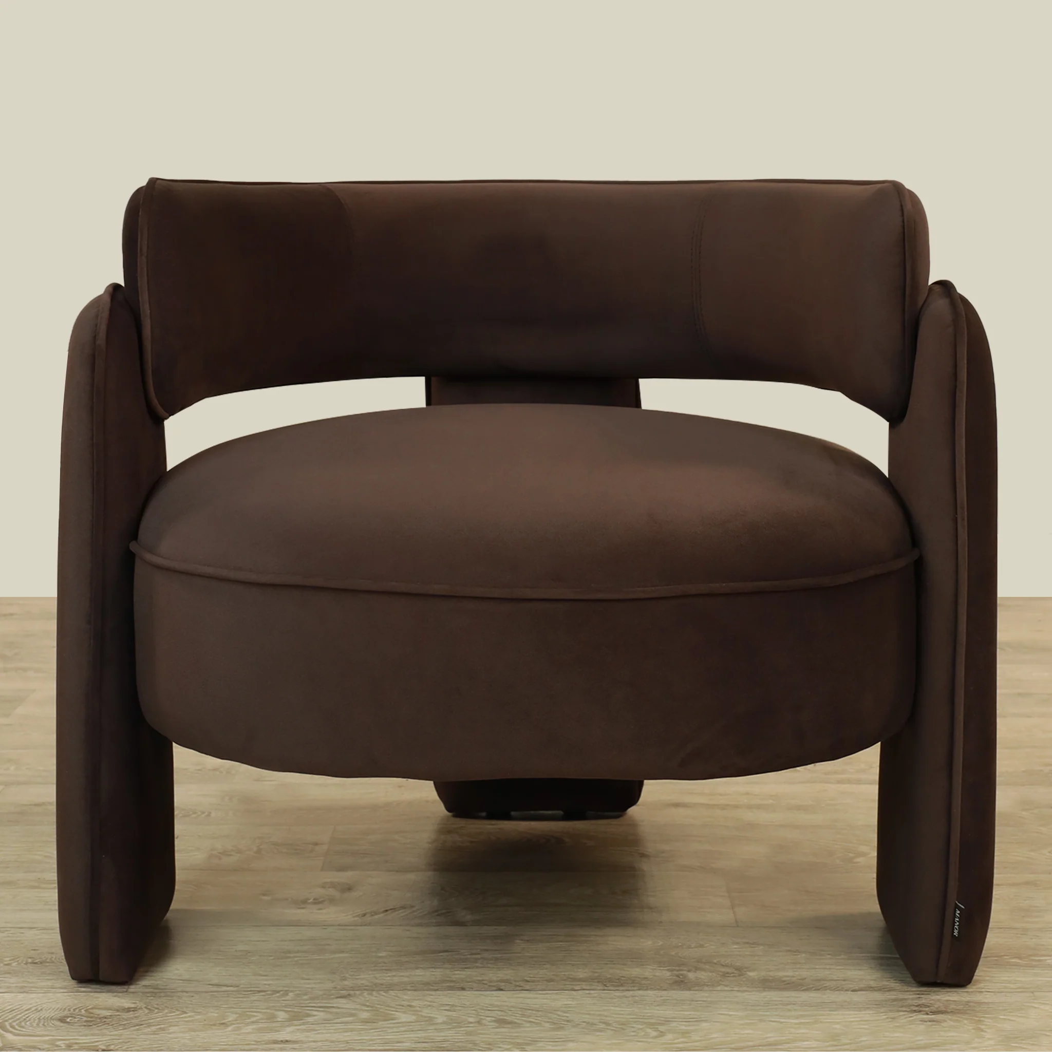 Bassett Armchair Lounge Chair - Image 43