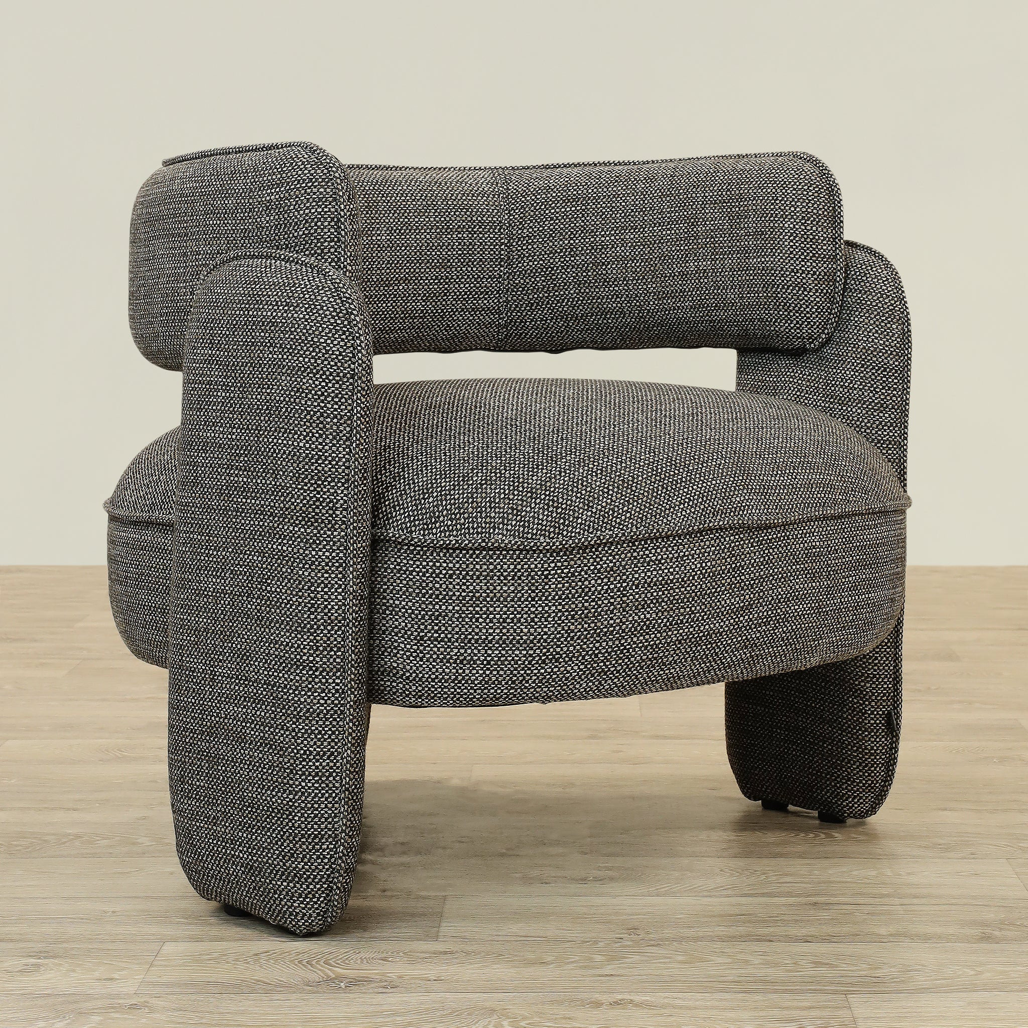 Bassett Armchair Lounge Chair - Image 5