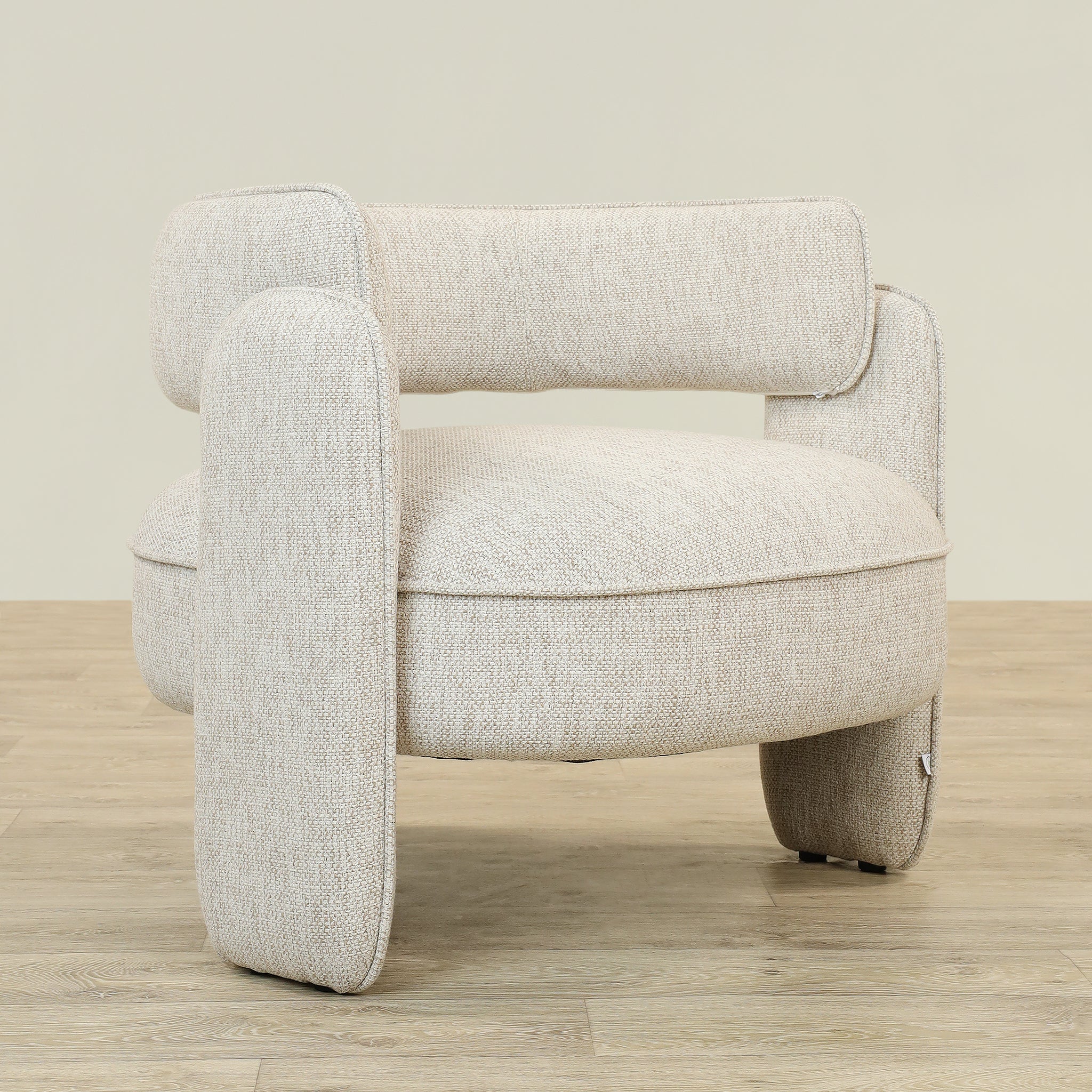Bassett Armchair Lounge Chair - Image 6