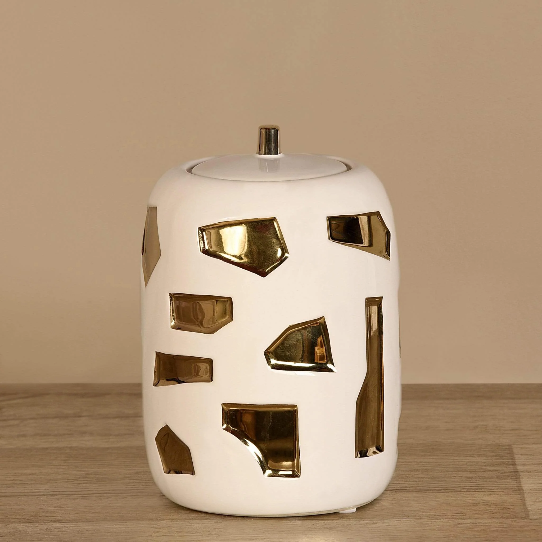 Undike - Image 3