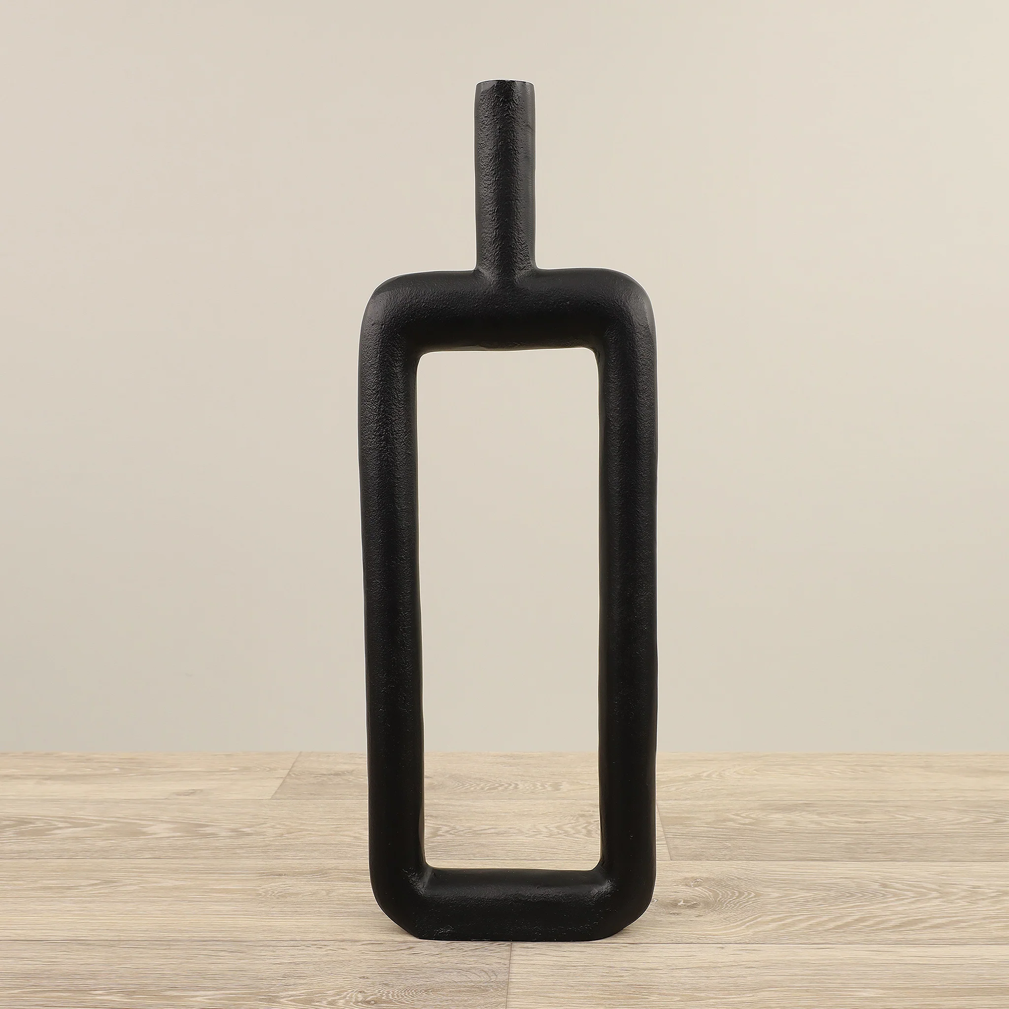Decorative Flower Vase - Image 3