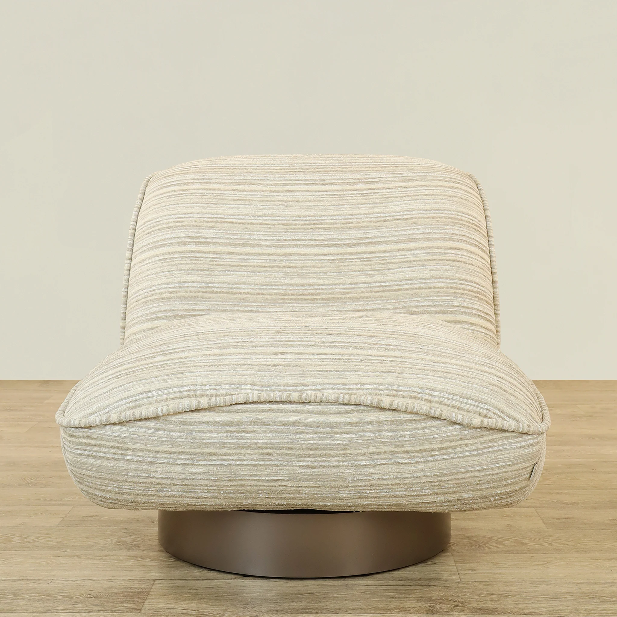 Echo Lounge Chair - Image 8