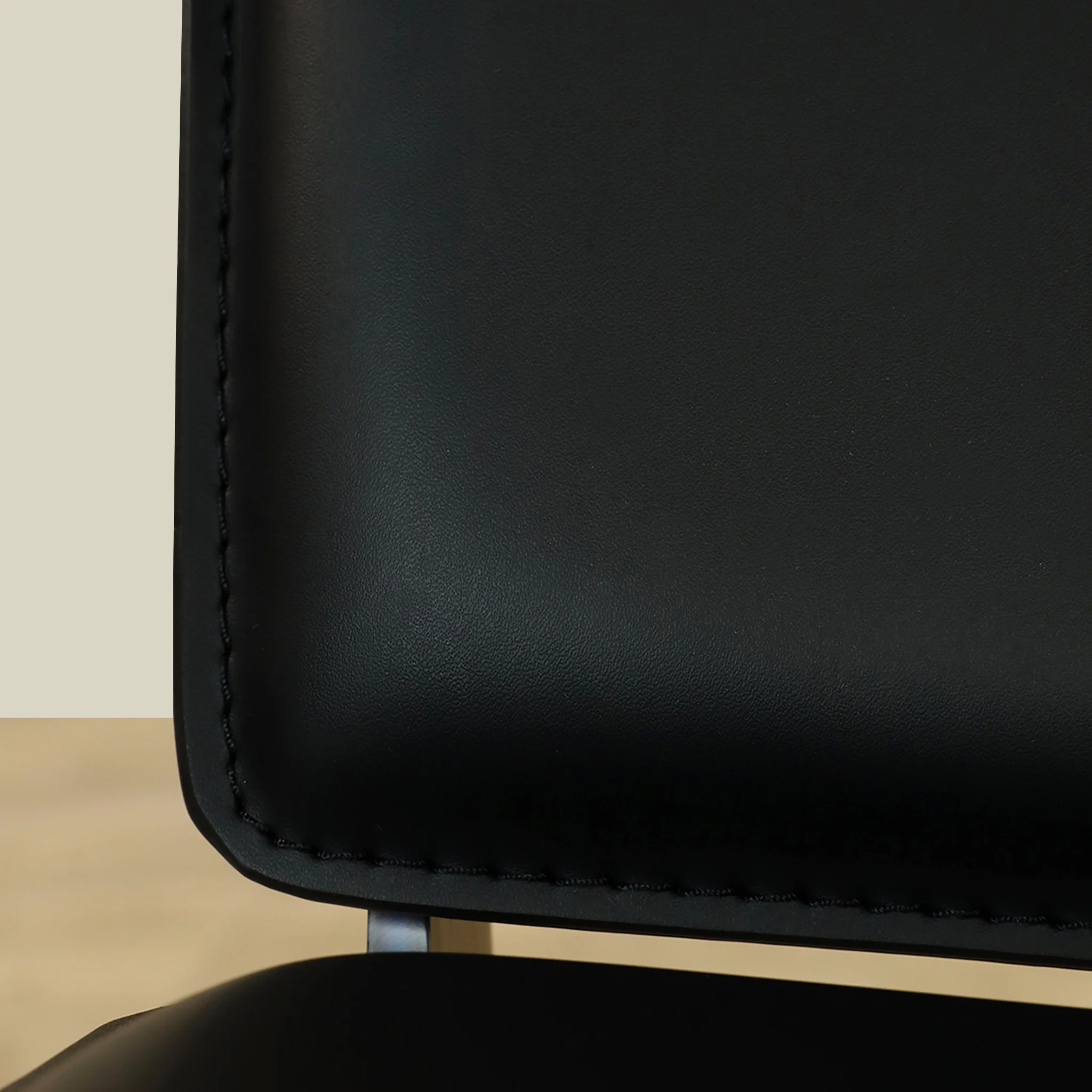 Form Lounge Chair - Image 11