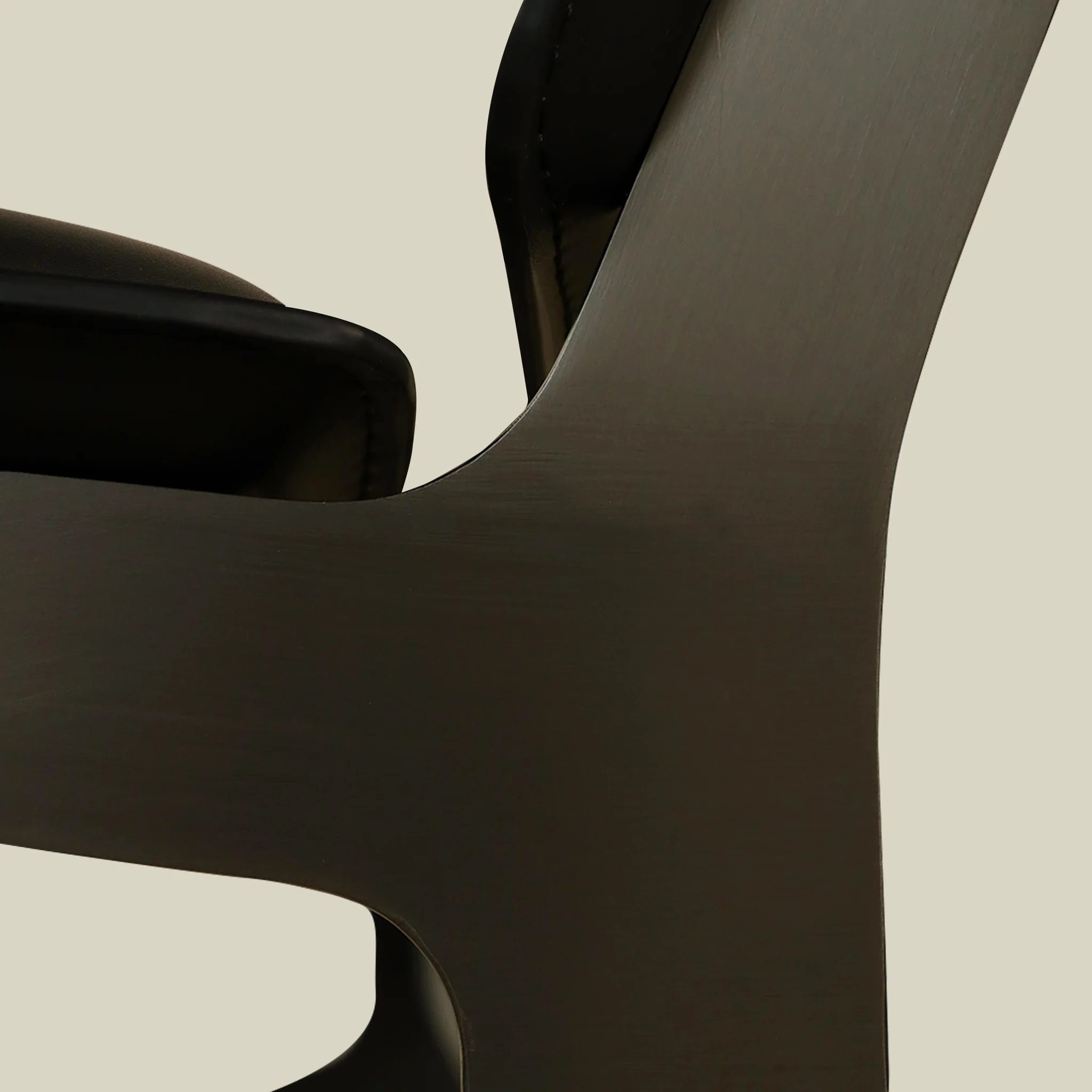 Form Lounge Chair - Image 12