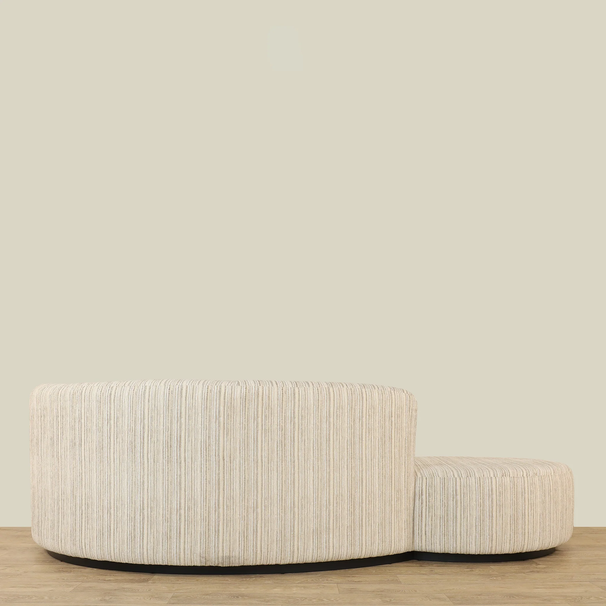 Ivy Sofa - Image 28