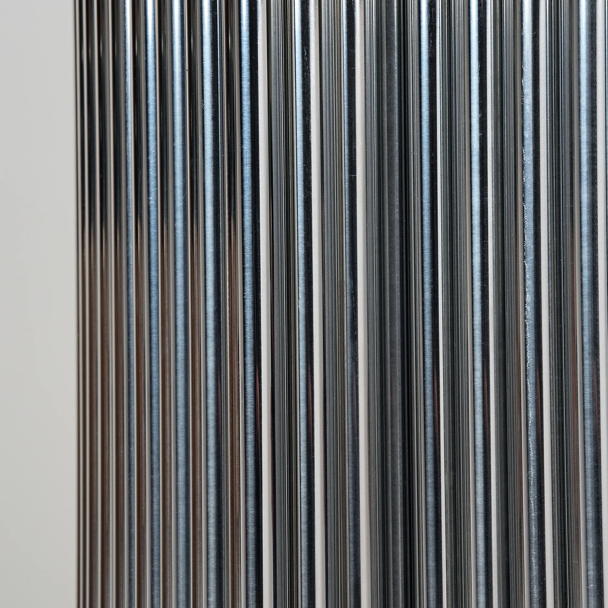 Lester Dining Table - Image 4