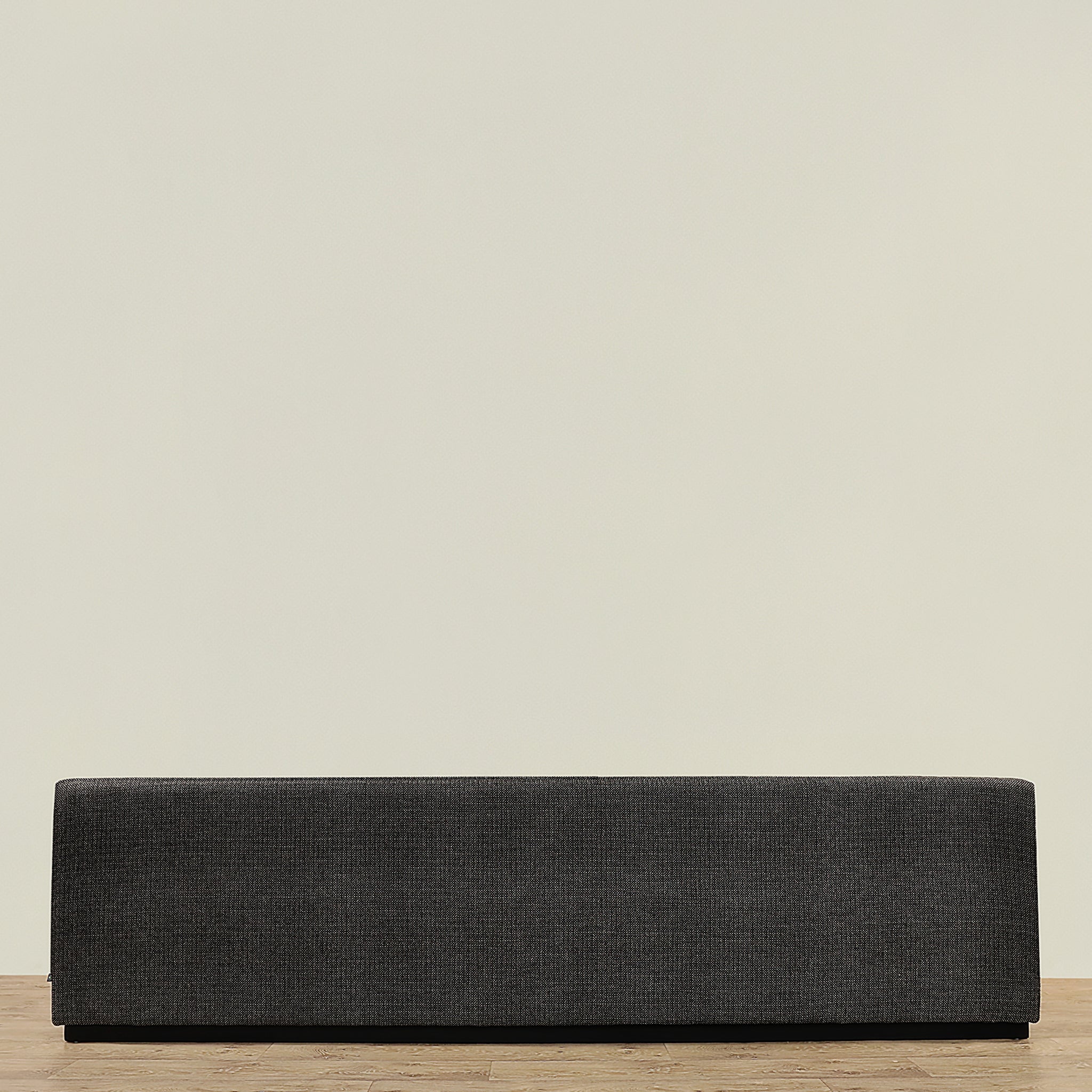 Mila Sofa - Image 21