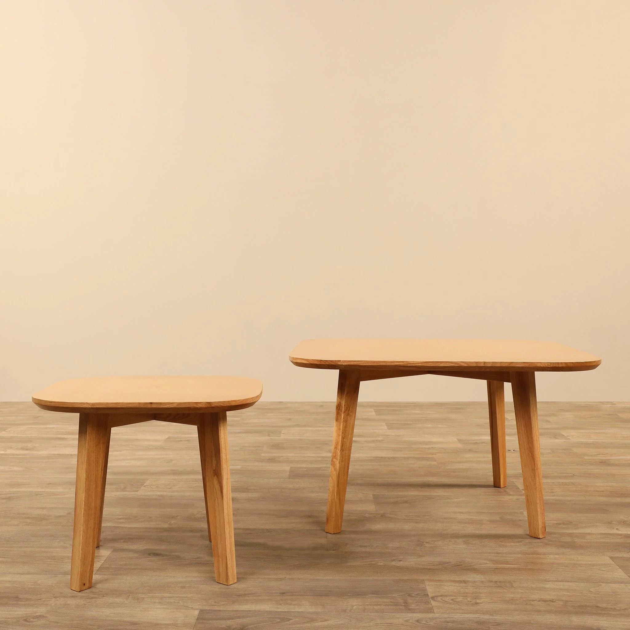 Nils Coffee & Side Table