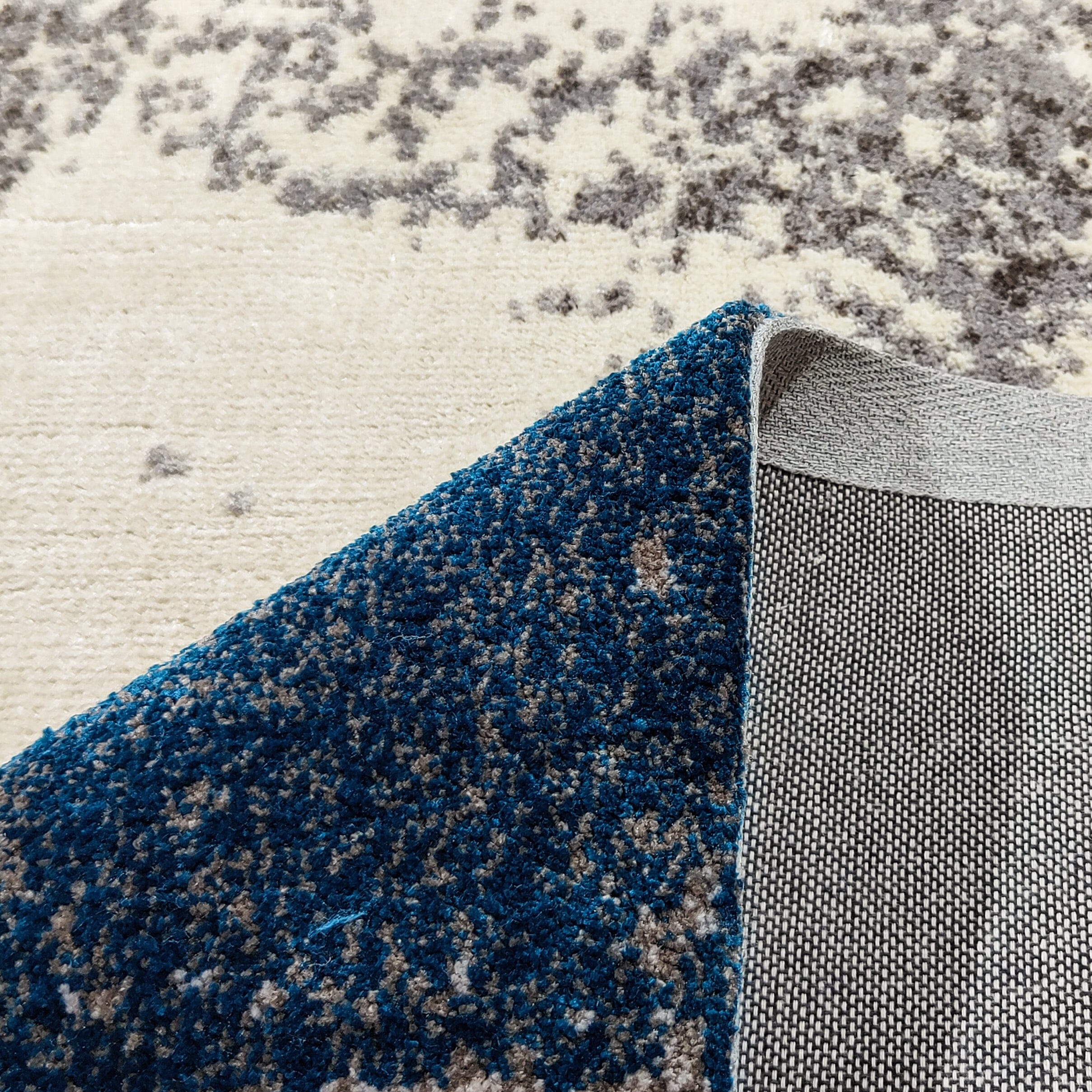 Rug - Image 3