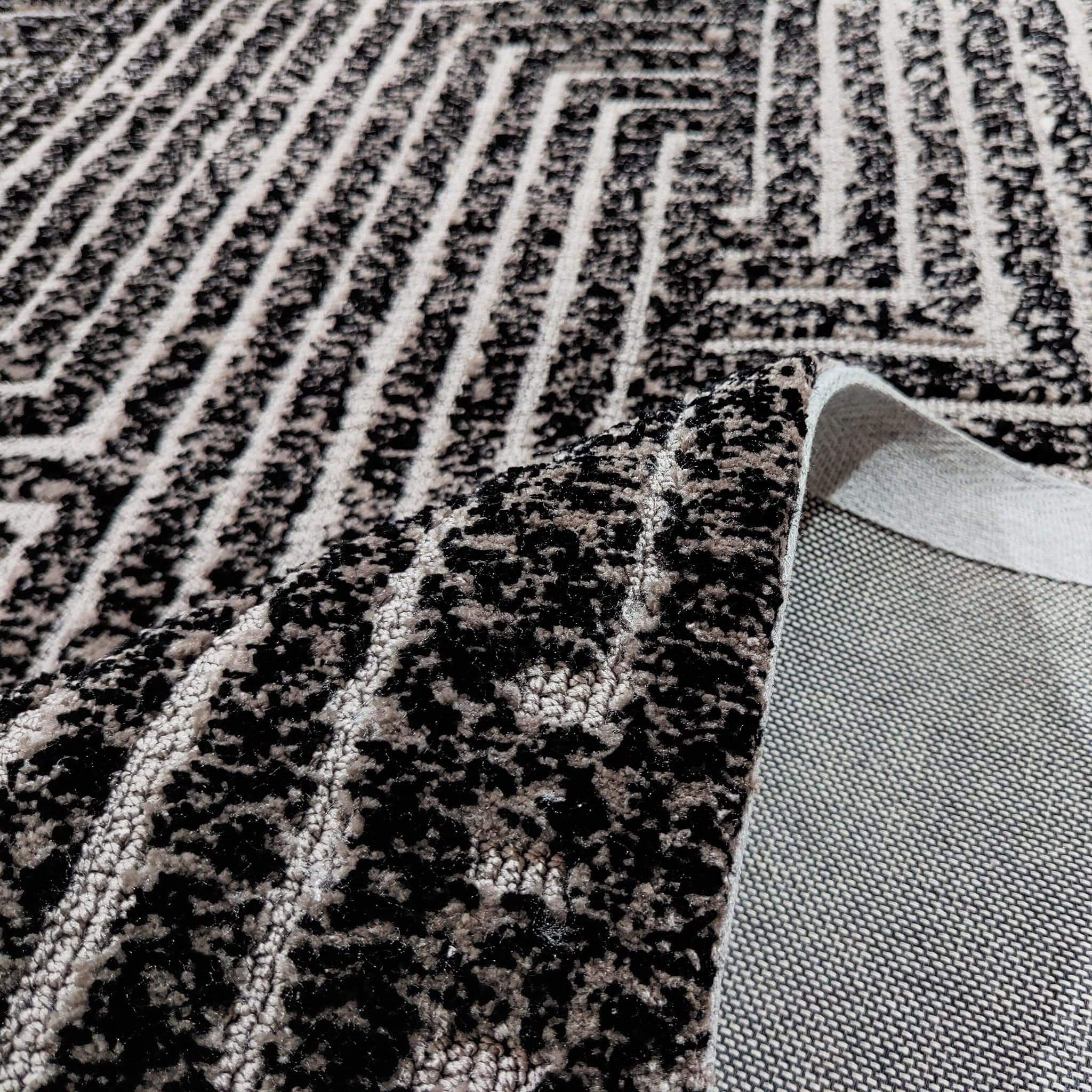 Rug - Image 3