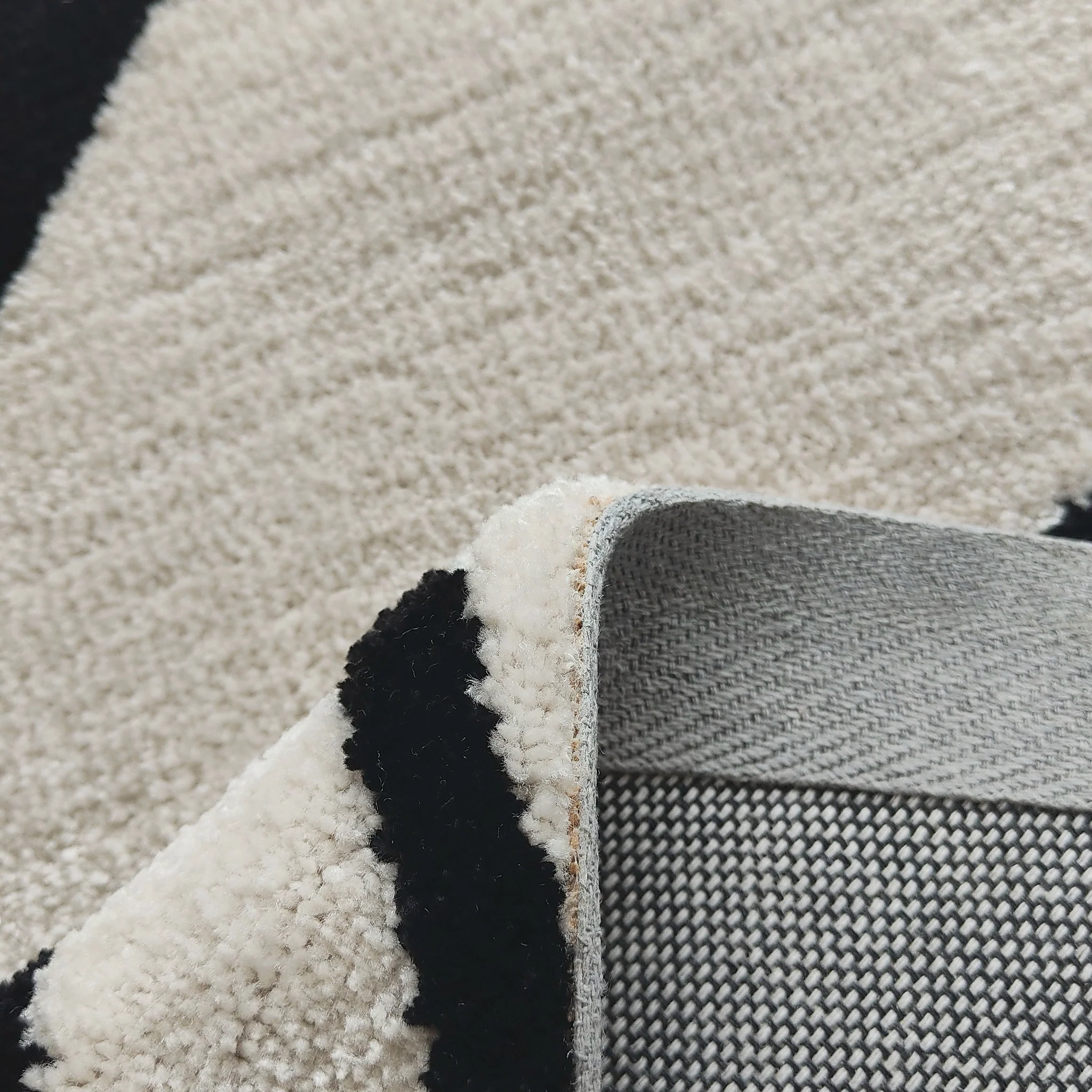 Rug - Image 3