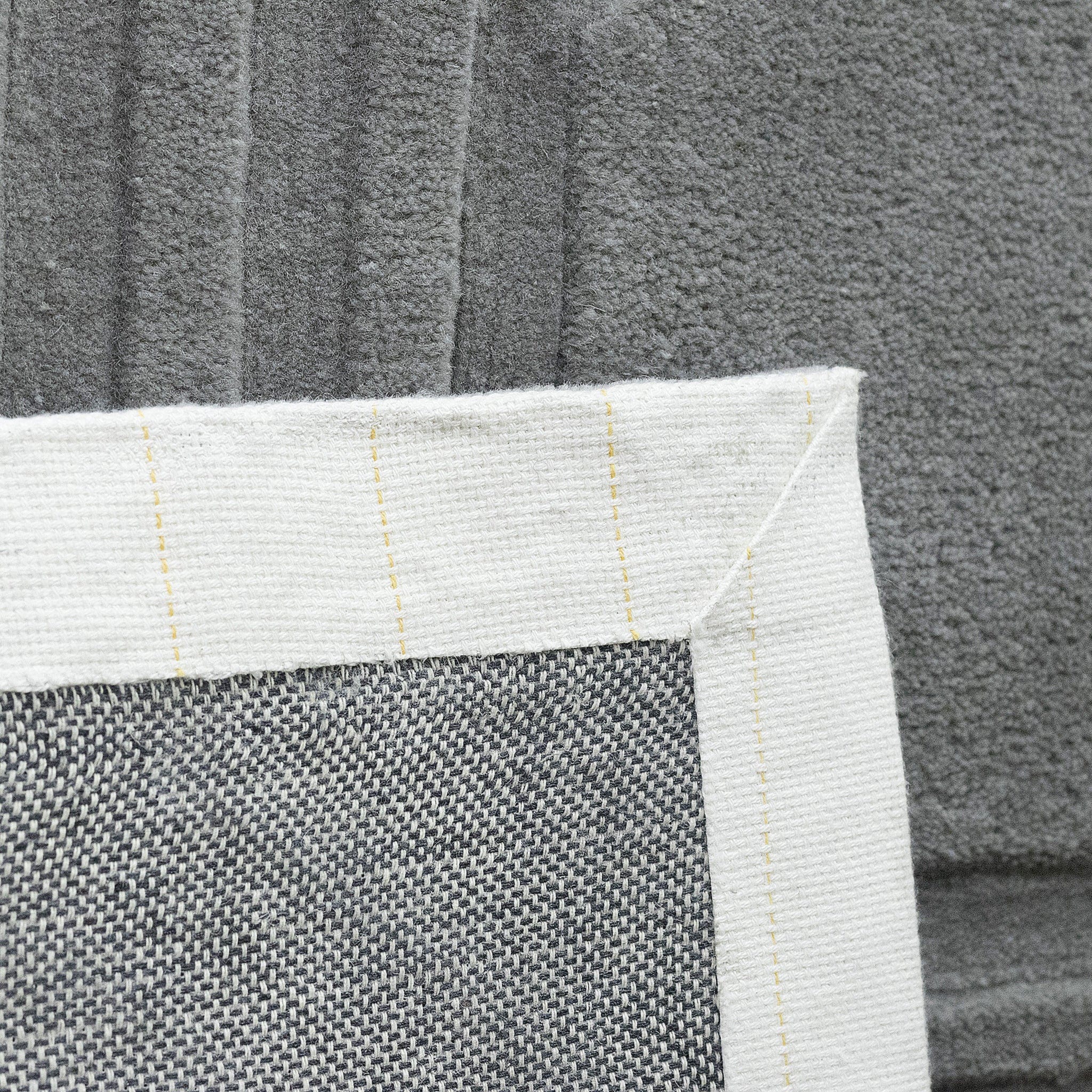 Rug Premium Handmade Wool - Image 4