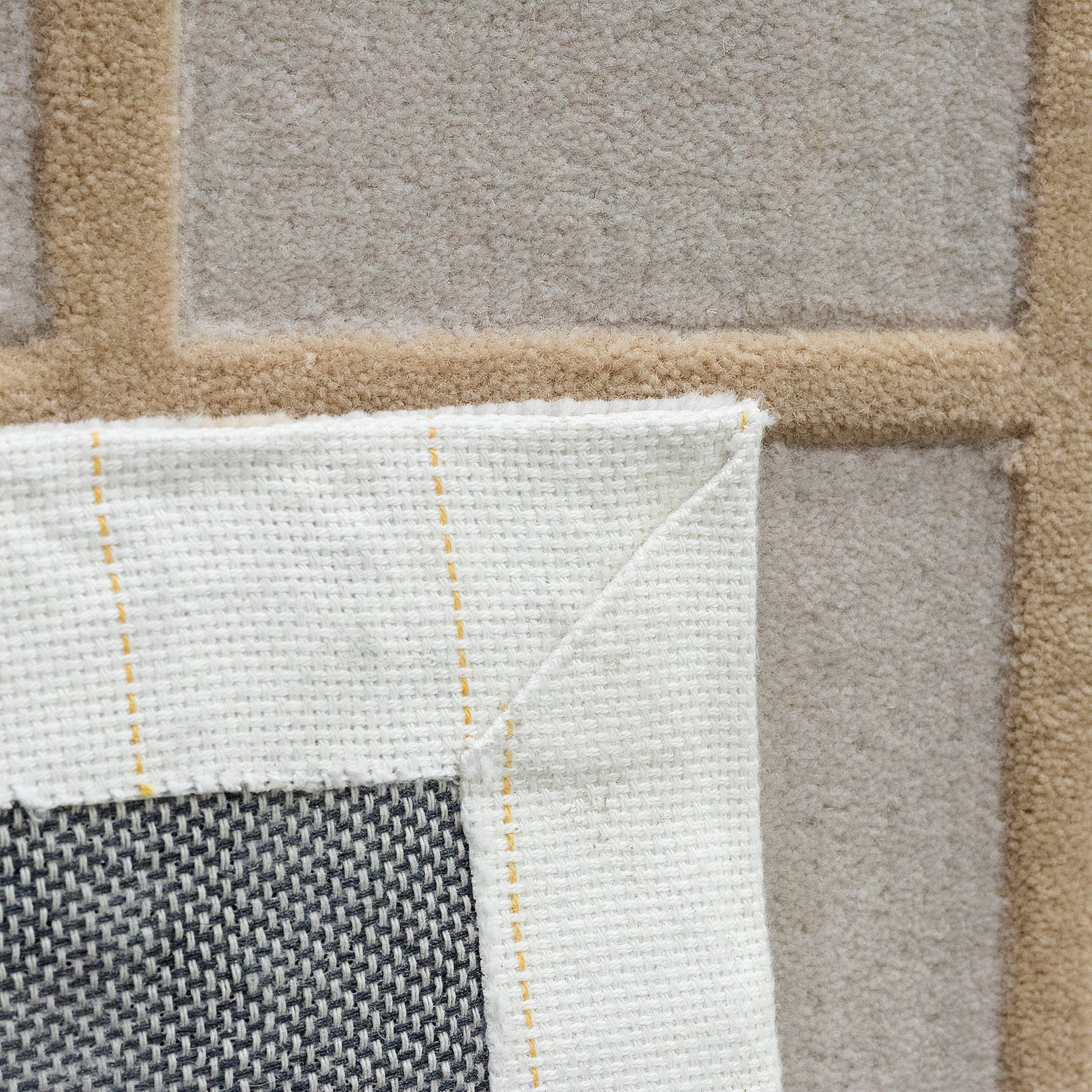 Rug Premium Handmade Wool - Image 4