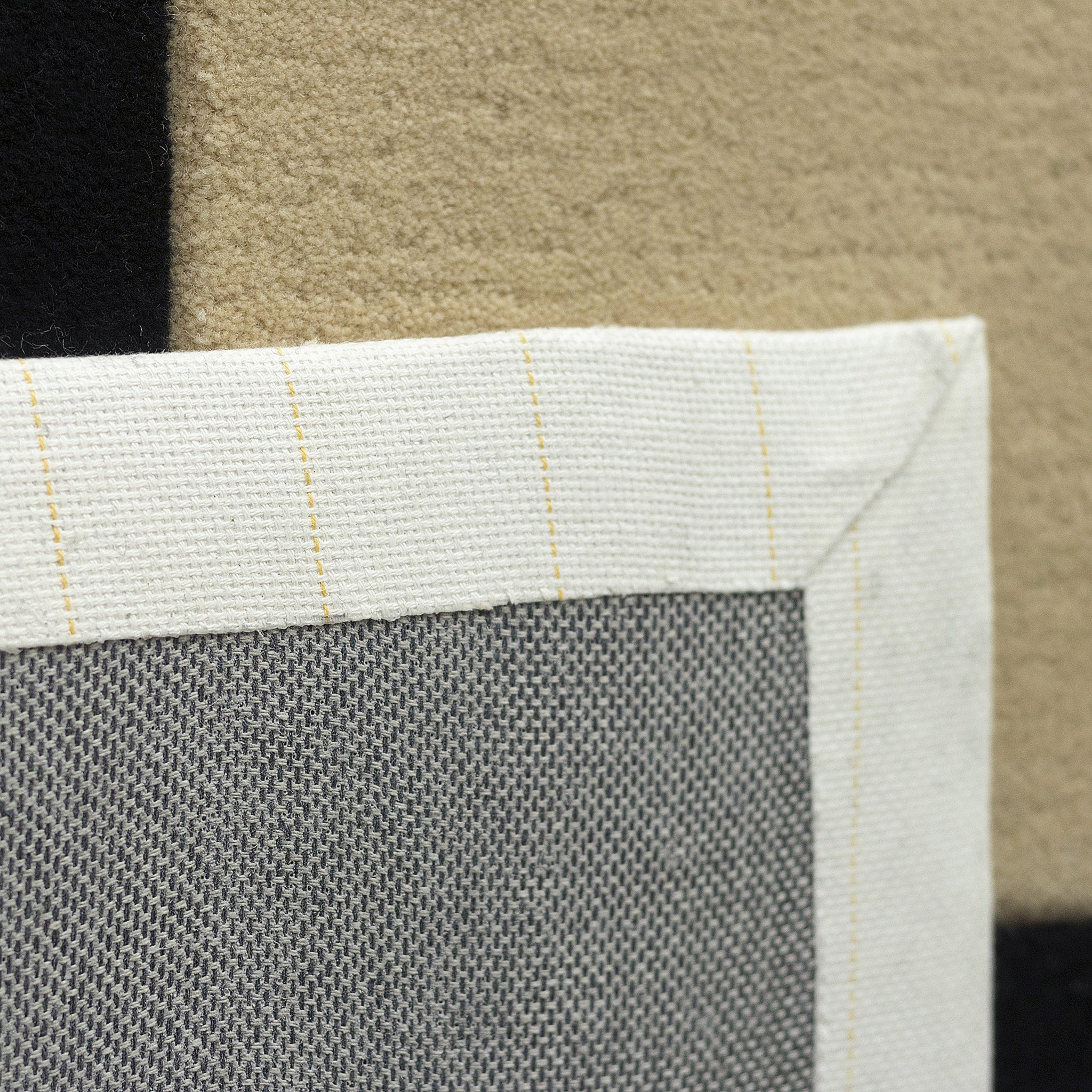 Rug Premium Handmade Wool - Image 4