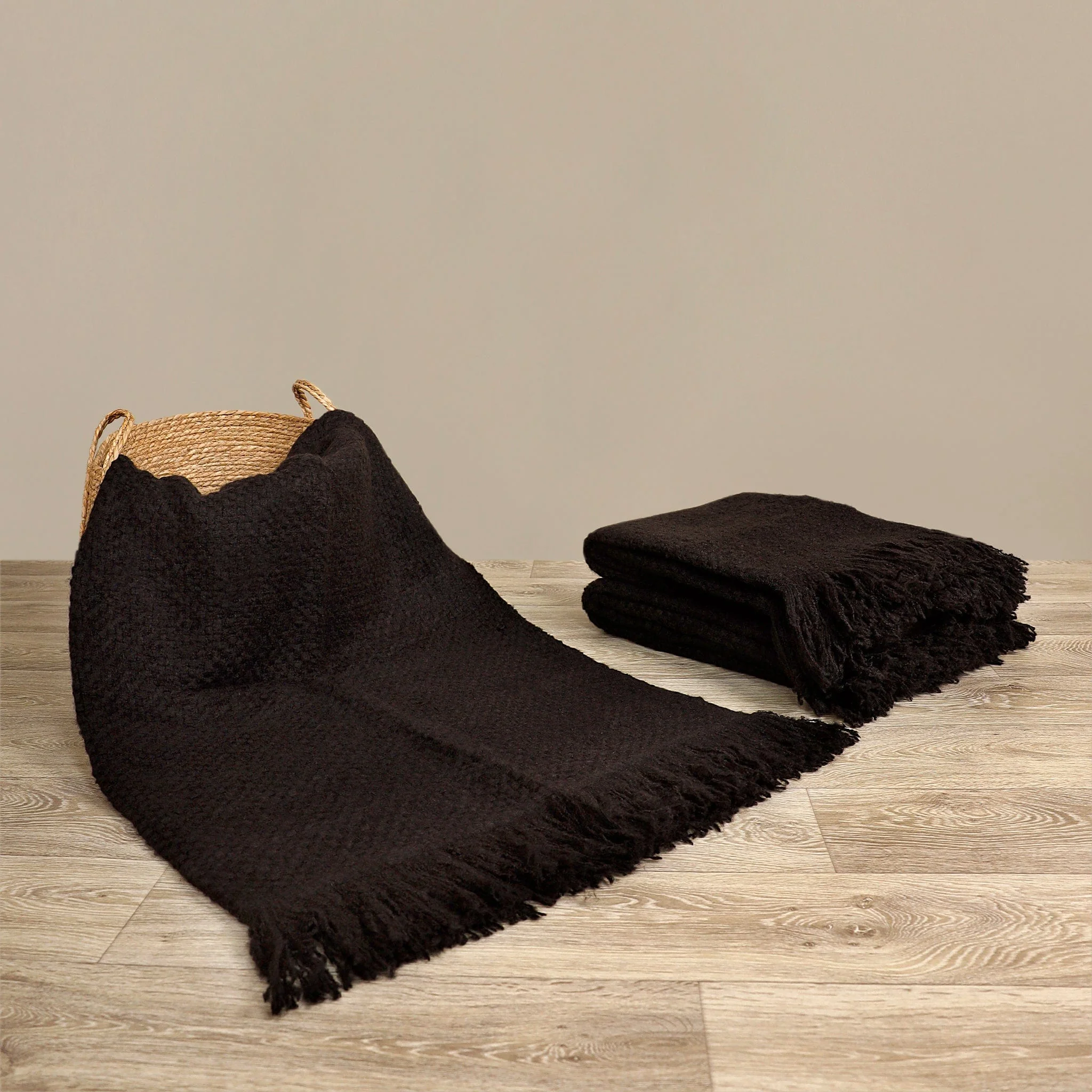 Throw - Image 3