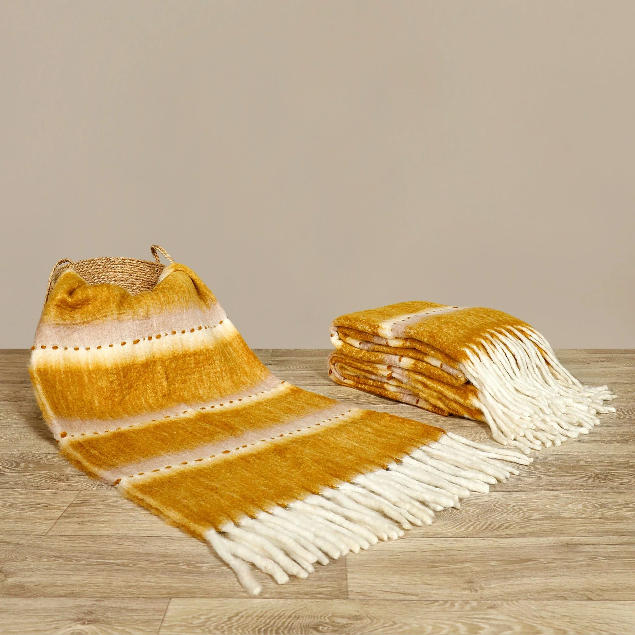 Throw - Image 3