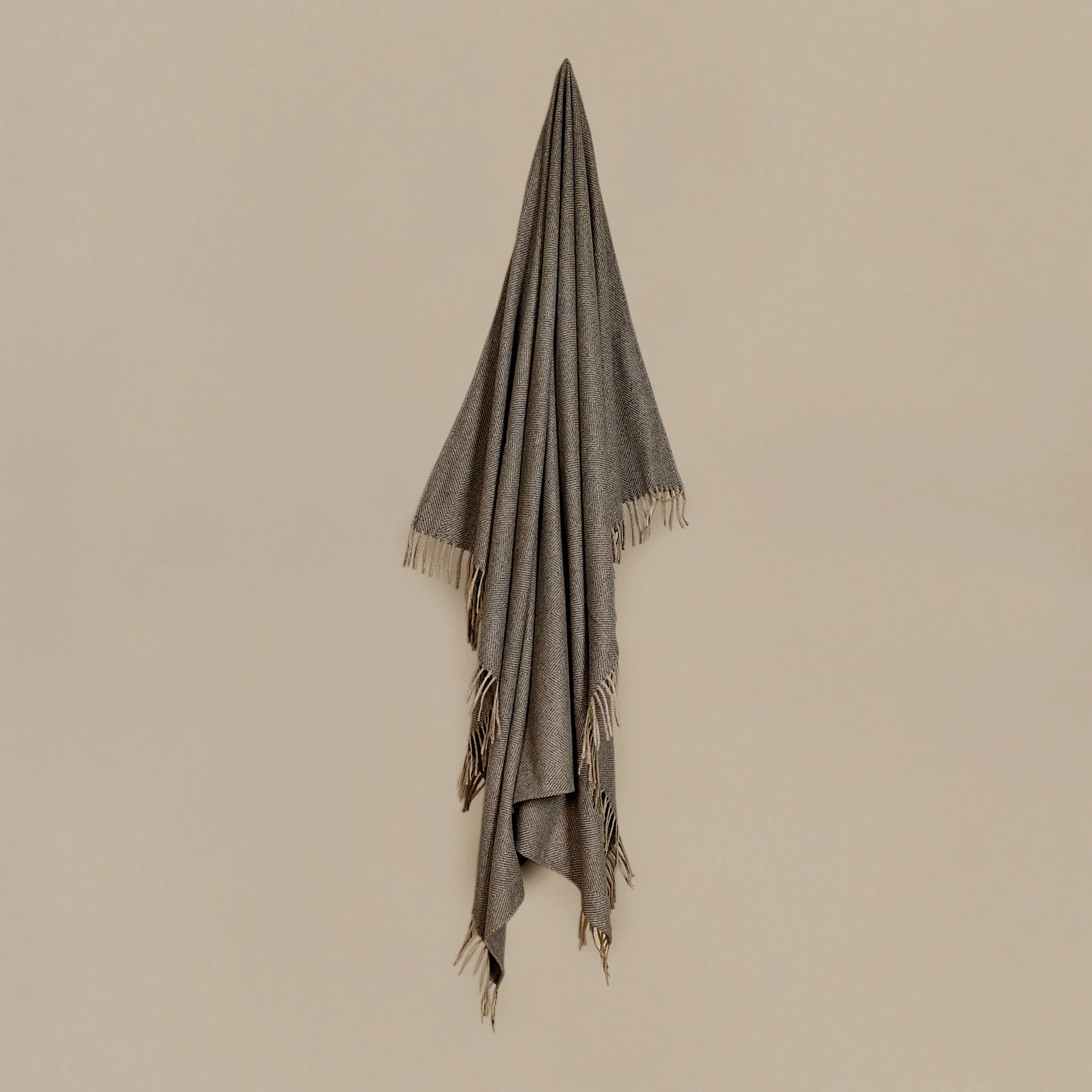 Throw - Image 2