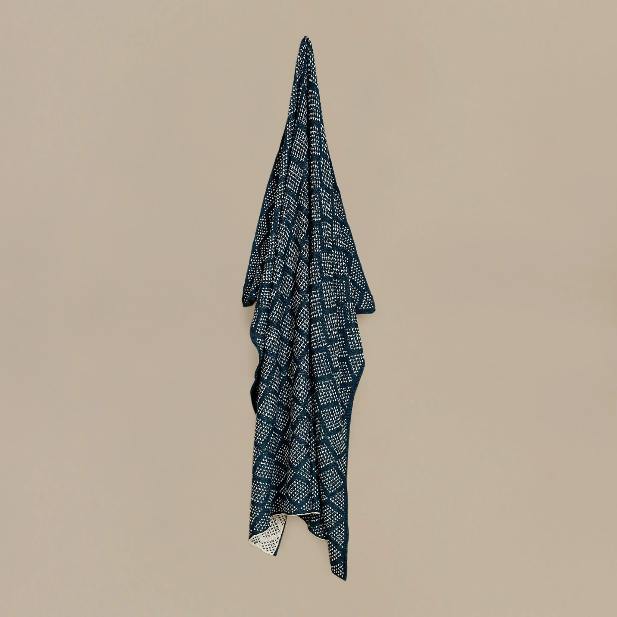 Throw - Image 2