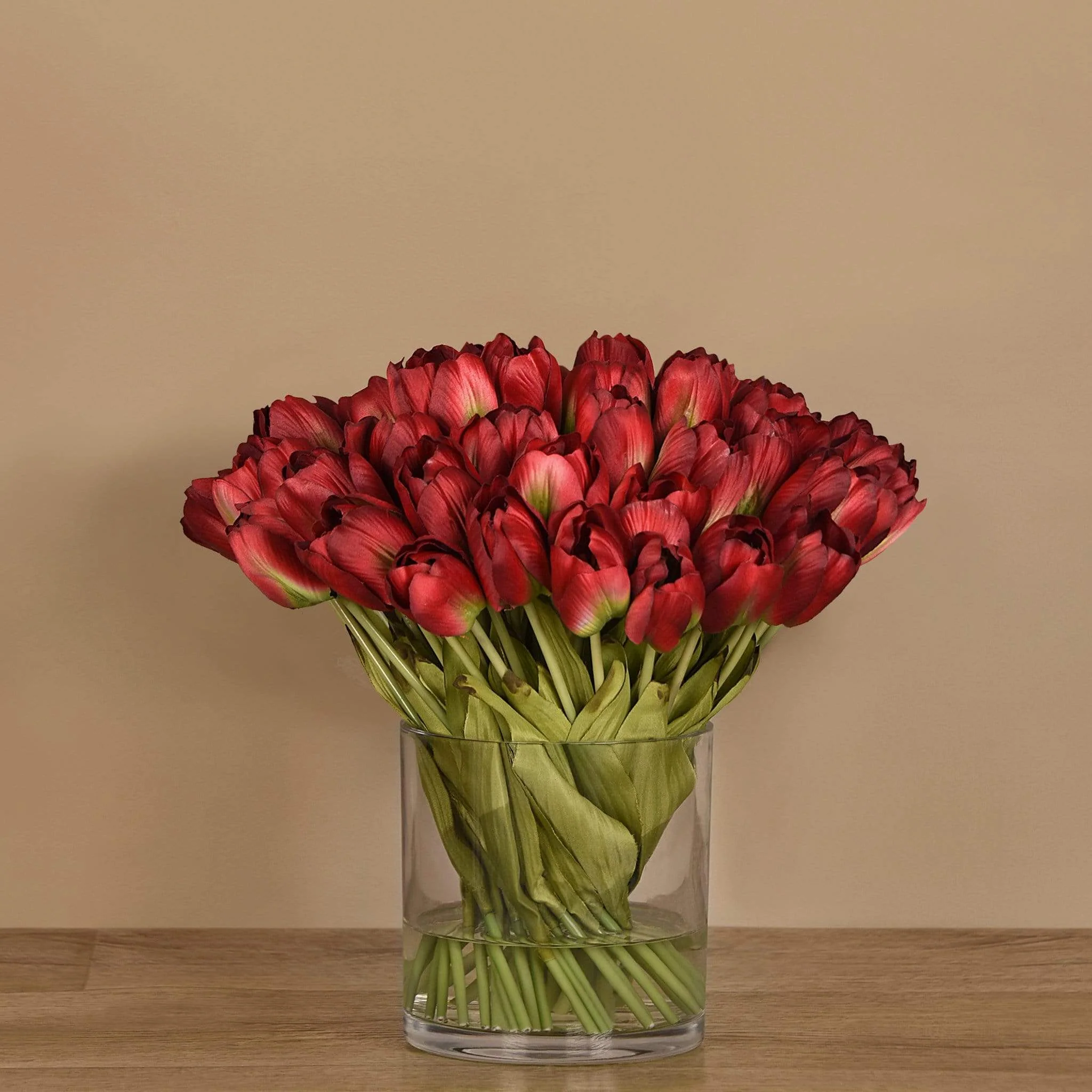 Tulip Arrangement in Glass Vase - Image 17