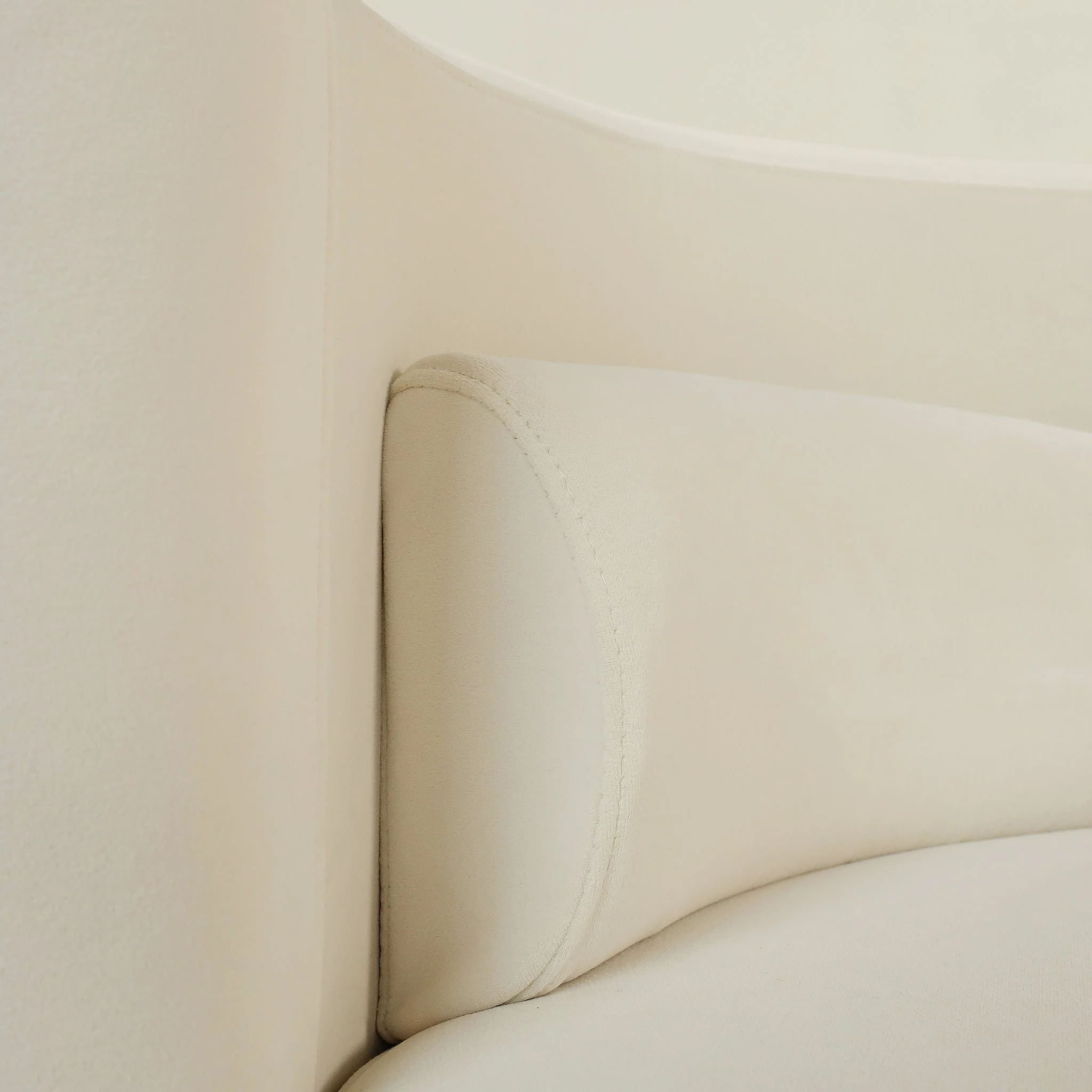 Xander Sofa - Image 24